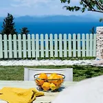 Gkountis Stone 4 * Lefkáda