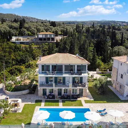 Apartament Gkountis Stone 4 *